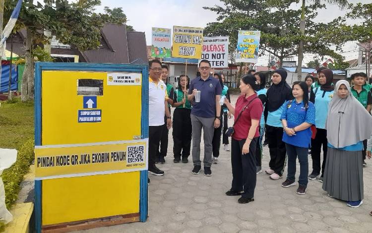 Inovasi Eka Kusak Plastik Diharapkan Bisa Diterapkan di Seluruh Gunung Mas