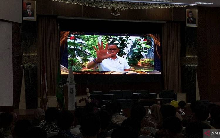 Menparekraf Ajak Mahasiswa Kembangkan Pariwisata Berkelanjutan