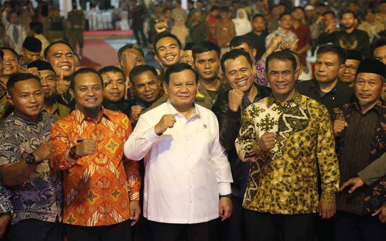 Menhan Prabowo Temui Ribuan Kepala Desa di Makassar