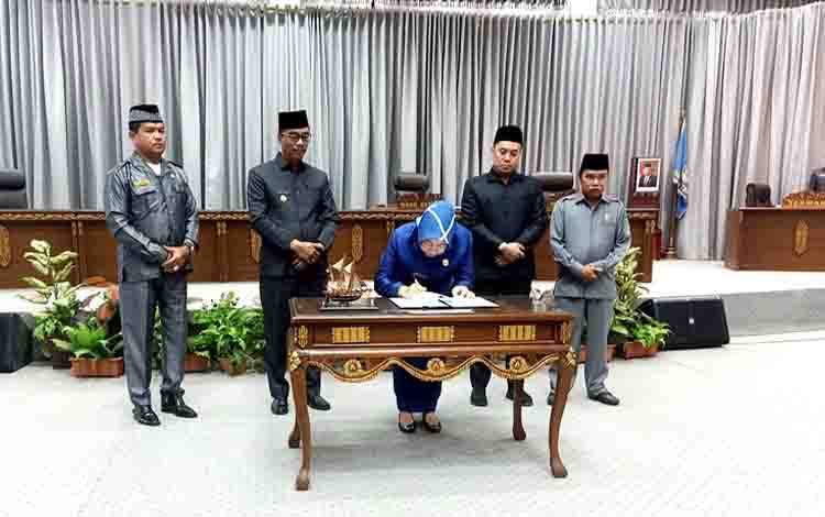 DPRD Barito Utara Gelar Sidang Paripurna Pengumuman Pemberhentian Bupati dan Wakil Bupati