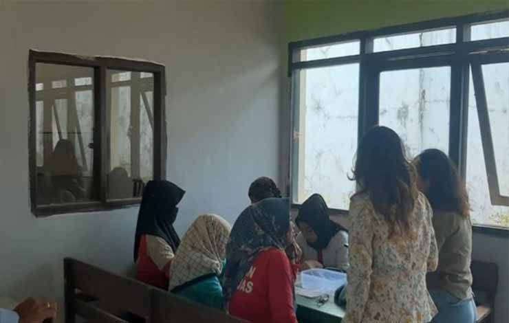 WBP Perempuan Rutan Kapuas Dilatih Bikin Kalung Motif Dayak Berbahan Manik-Manik