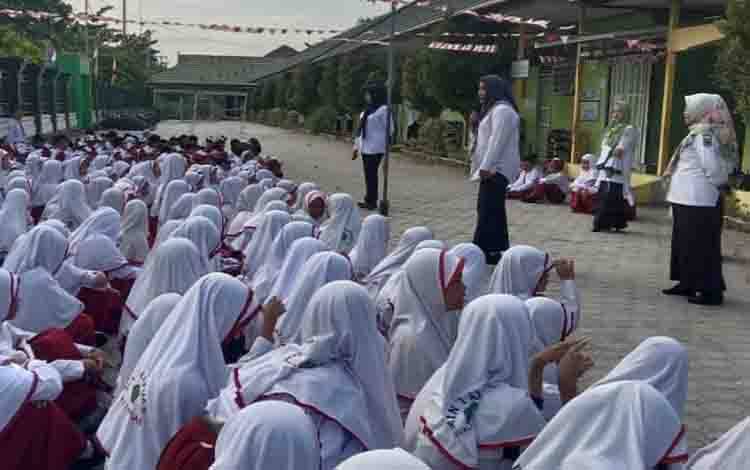 Pelajar MIN 1 Kapuas Diberi Wawasan Pencehahan Bullying