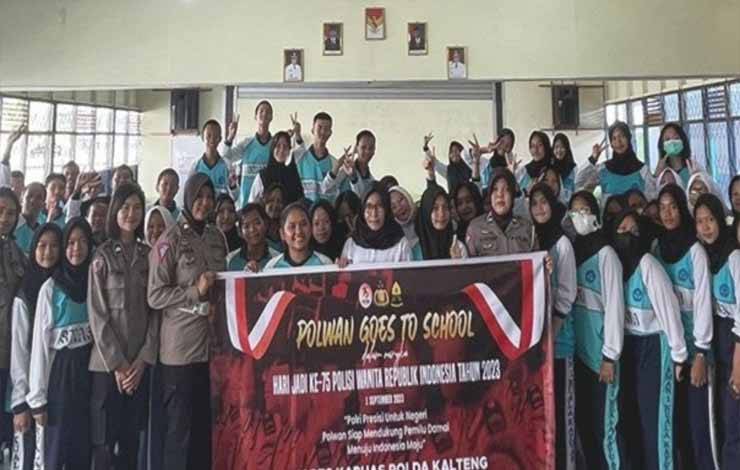 Polwan Polres Kapuas Goes To School Ajak Pelajar Bijak Bermedia Sosial