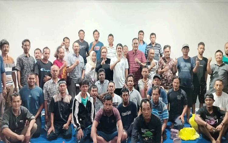 Ketua DPRD Palangka Raya Minta Pemko Jangan Asal Todong Pungutan Pedagang Bunga Jalan Yos Sudarso