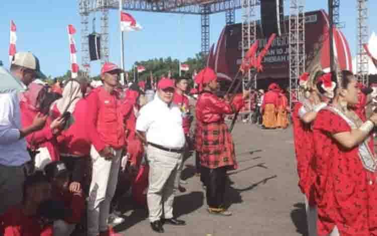Pemkab Kobar Turut Sukseskan Gerakan Nasional Pembagian 10 Juta Bendera