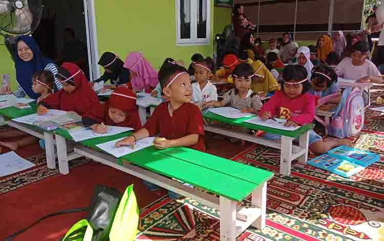 Warga Perumahan Graha Pramuka Sampit Meriahkan HUT RI Ke-78 dengan Berbagai Lomba Selama Sepekan