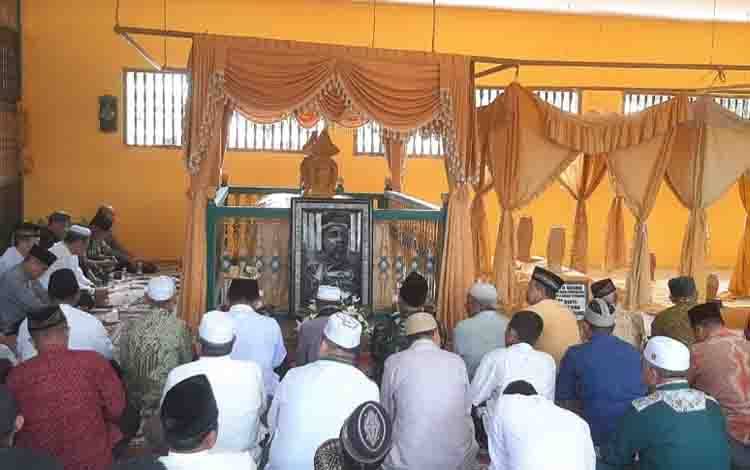 Haul ke-118 Almarhum Sri Paduka Raja ke-11 Pangeran Ratu Anum Kusuma Yuda Berlangsung Khidmat