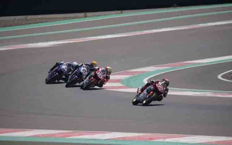 Herjun Juara Pertama AP250 ARRC 2203 Sirkuit Mandalika