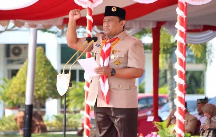 Wakil Gubernur Kalteng Edy Pratowo saat menyampaikan amanat Ketua Kwartir Cabang dalam upacara hari pramuka di Palangka Raya, Senin, 14 Agustus 2023. (FOTO: ASEP)
