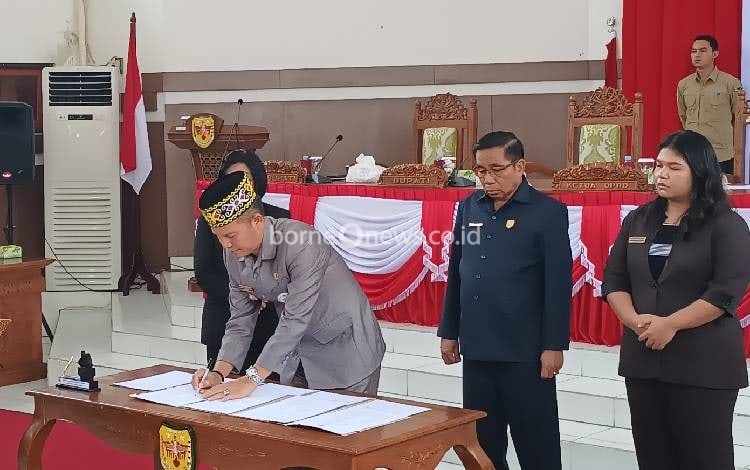 Bupati Gunung Mas Tanda Tangan Kesepakatan Bersama DPRD Terkait Hal Ini