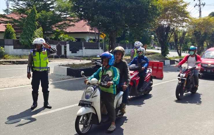 Tekan Angka Kecelakaan, Satlantas Polresta Palangka Raya Patroli Sambil Edukasi