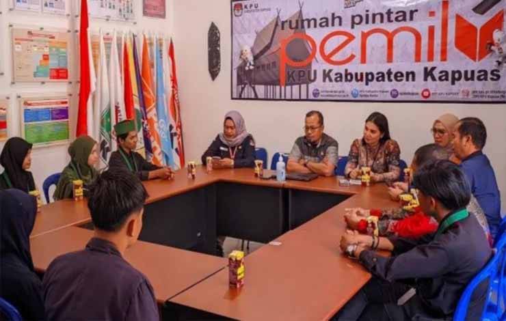 KPU Kapuas Ajak Mahasiswa Sukseskan Pelaksanaan Pemilu Serentak 2024