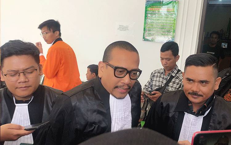Ben Brahin dan Ary Egahni akan Ajukan Eksepsi terhadap 54 Tuduhan Jaksa
