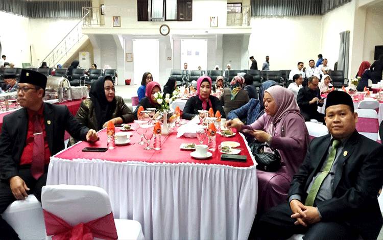 DPRD Barito Utara Rayakan 4 Tahun Masa Bakti?