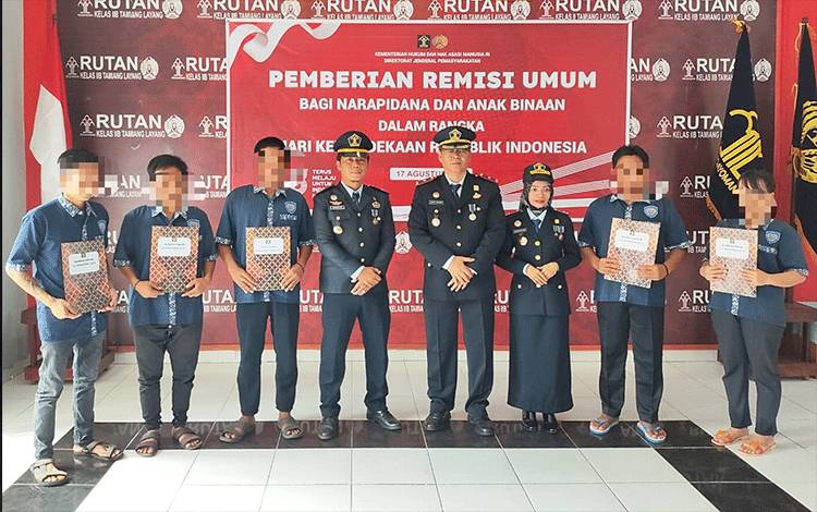 Sejumlah Warga Binaan Rutan Tamiang Layang Terima Remisi Umum