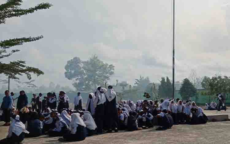 Disdik Kotim Izinkan Sekolah Masuk Lebih Siang Jika Asap Menganggu Kesehatan?