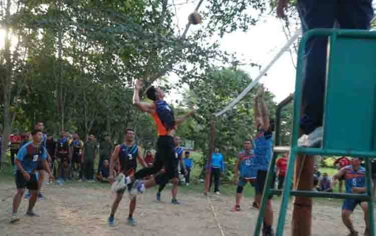Tim Kodim Raih Juara I Turnamen Voli Antar SOPD dan Instansi di Kapuas