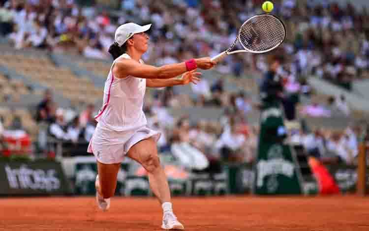 Swiatek Kalahkan Vondrousova untuk Jumpa Gauff di Semifinal Cincinnati