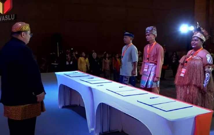Bawaslu Lantik 1.912 Anggota Bawaslu untuk Masa Jabatan 2023-2028