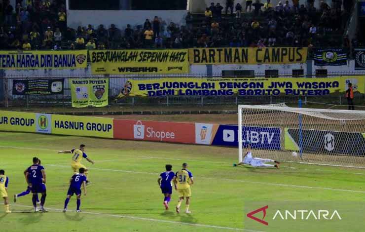 Barito Putera Tekuk Persik Kediri 2-0