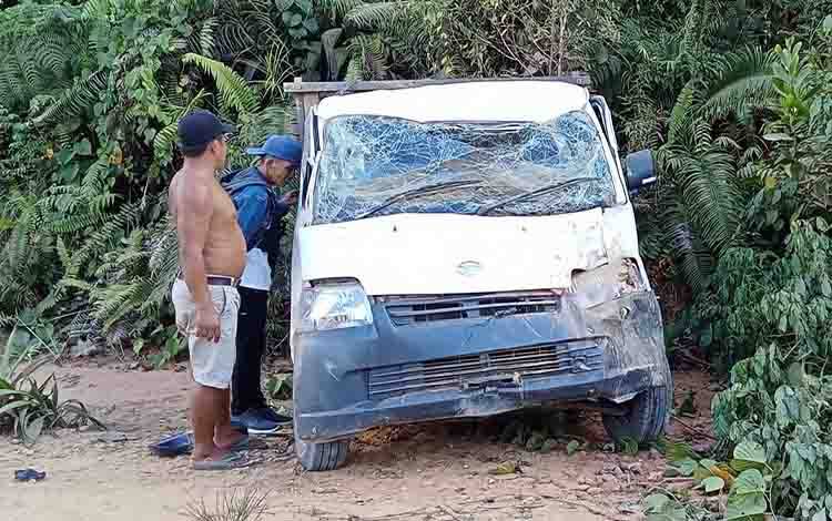 Mobil Pikap Alami Kecelakaan di Bukit Maningkis Seruyan Hulu, 1 Tewas
