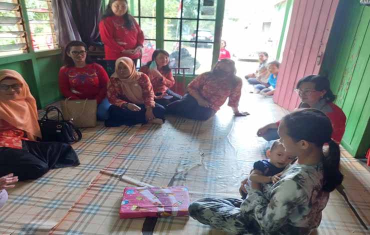 Dislutkan Kalteng dan DWP Monitoring Posyandu Akasia