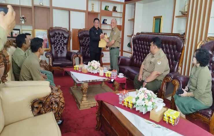 Ditarik Kementerian LHK, Fahriza Fitri Berpamitan