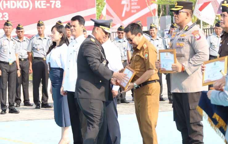 Pemprov Kalteng Terima Penghargaan Terkait Aksi HAM