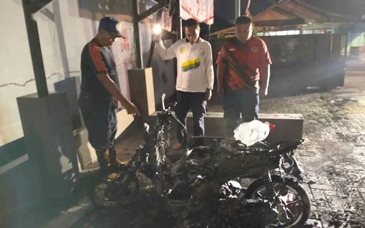 Misterius Dua Motor Terbakar di RS Permata Hati Palangka Raya