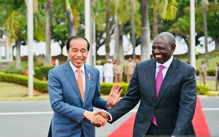 Jokowi Sempat Candai Presiden Kenya Saat Ajak Berkunjung ke Indonesia
