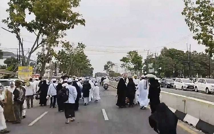Jemaah Tabligh Akbar Habib Umar Mulai Padati Kawasan Tuah Pahoe