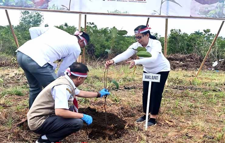 Wakil Bupati Barito Utara Ikuti Program Polri Lestarikan Negeri Penghijauan Sejak Dini