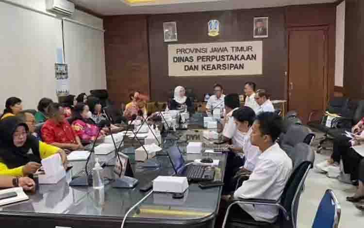 Disarpustaka Kapuas Belajar IPLM dan TGM ke Dispursip Jatim