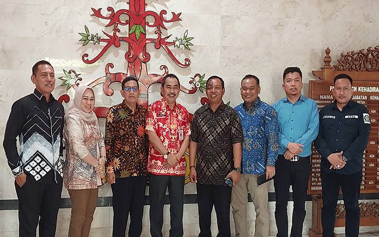 Sekretaris DPRD Kapuas Terima Kunker Komisi II DPRD Kotabaru