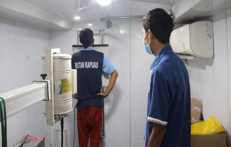 Pemeriksaan penyakit TB bagi WBP Rutan Kelas IIB Kuala Kapuas, Kamis, 24 Agustus 2023. (FOTO: IST)