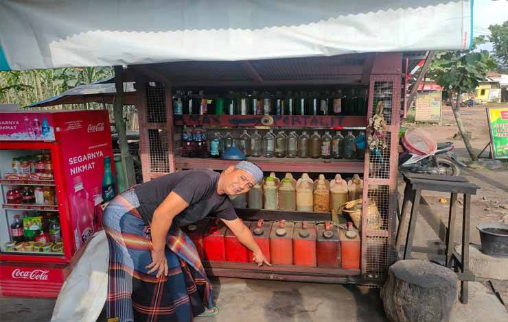 2 Pencuri 60 Liter BBM Terekam Kamera CCTV di Sampit