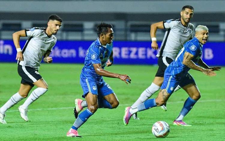 Persib Raih Kemenangan Kandang Pertama dengan Kandaskan Rans 2-1