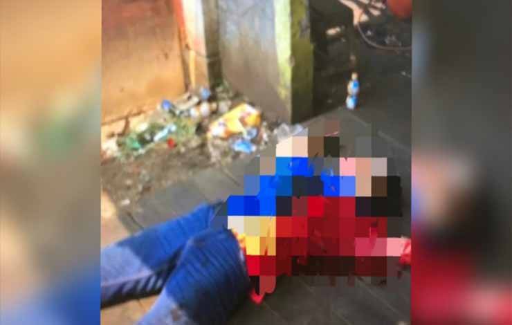 Geger, Pria Berseragam Toko Retail Modern di Palingkau Bersimbah Darah