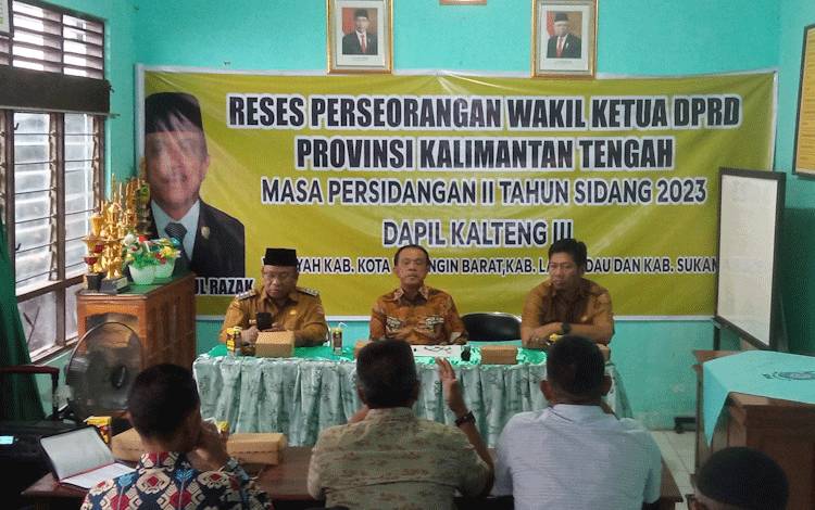 Masalah Infrastruktur dan Pendidikan Disampaikan Masyarakat Kepada Wakil Ketua DPRD Kalteng