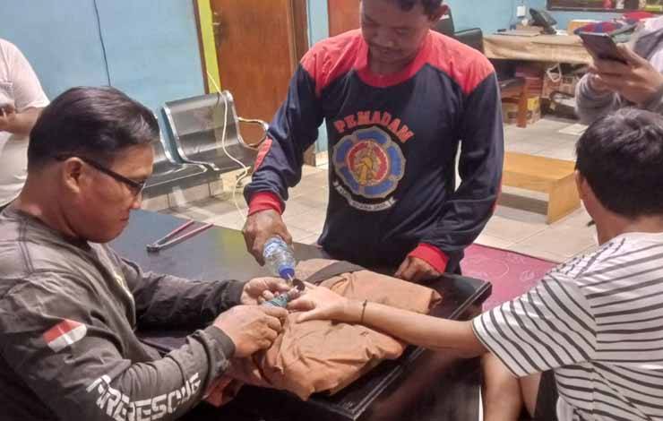 Jauh - Jauh Dari Bawan, Yuda Minta Tolong Lepaskan Cincin Ke Call Center 112