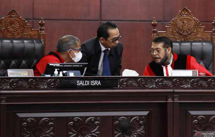 MK Tolak Uji Masa Jabatan Ketum Parpol 10 Tahun