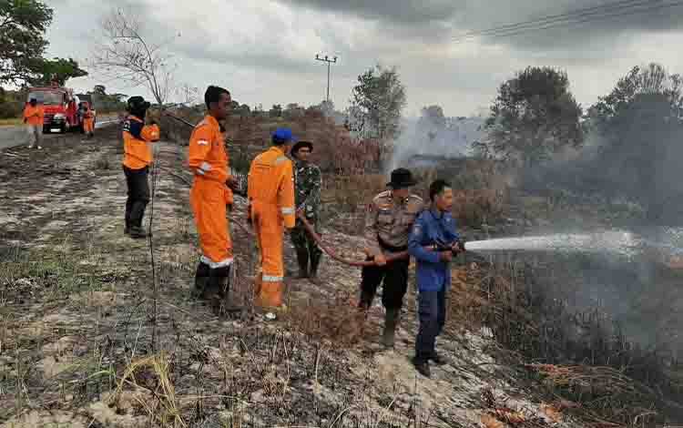 Terpantau Melalui Salelit, Tim Terpadu Padamkan Karhutla di Seruyan Hilir Timur  ?