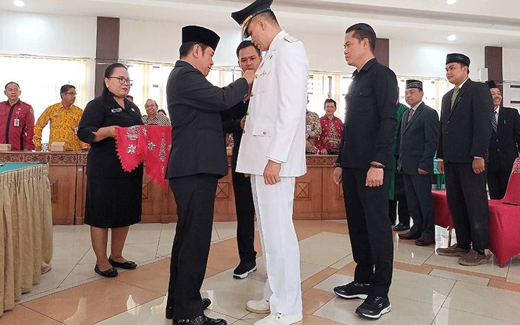 Ini 13 Pejabat Pimpinan Tinggi Pratama dan Pejabat Administrator yang Dilantik Bupati Barito Timur