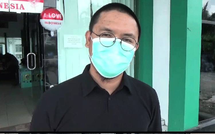 Salah satu dokter di Puskesmas Baamang II dr. Irawan Adi Setiawan.? (FOTO: IST)