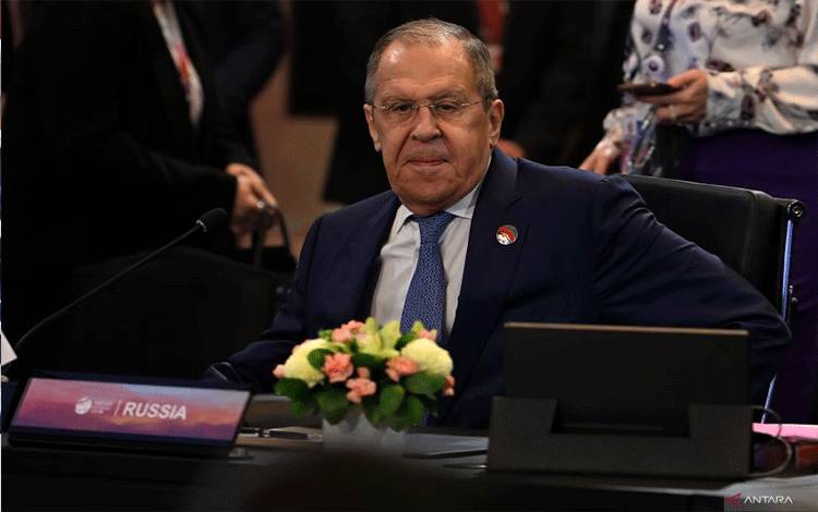 Arsip - Menlu Rusia Sergey Lavrov menghadiri Pertemuan Menteri Luar Negeri ASEAN (PMC) bersama Rusia di Jakarta, Kamis (13/7/2023). ANTARA FOTO/Muhammad Iqbal/YU