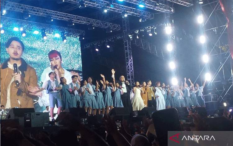 Konser Petualangan Sherina Suguhkan Nostalgia di Synchronize Fest