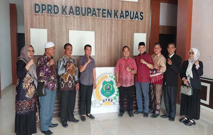 Wakil Ketua I DPRD Kapuas Terima Kunker DPRD Hulu Sungai Utara