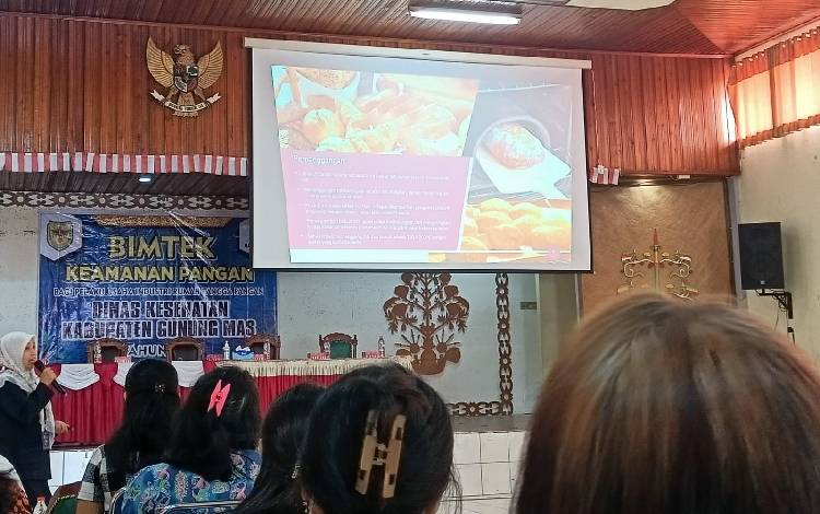 Bimtek Kepada Pelaku IRTP di Gunung Mas untuk Menjamin Keamanan Produk Pangan
