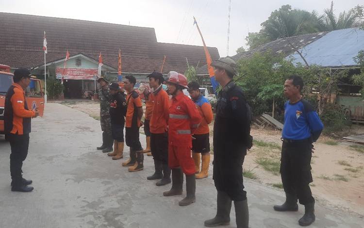 Personel Satgas Kapuas Dikerahkan Padamkan Karhutla di Panarung Basarang