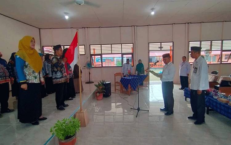 Kadisdik Kapuas, Aswan saat hadiri dan kukuhkan Pengurus MGMP PAI SMP Kabupaten Kapuas periode 2023 - 2026. (FOTO: IST)